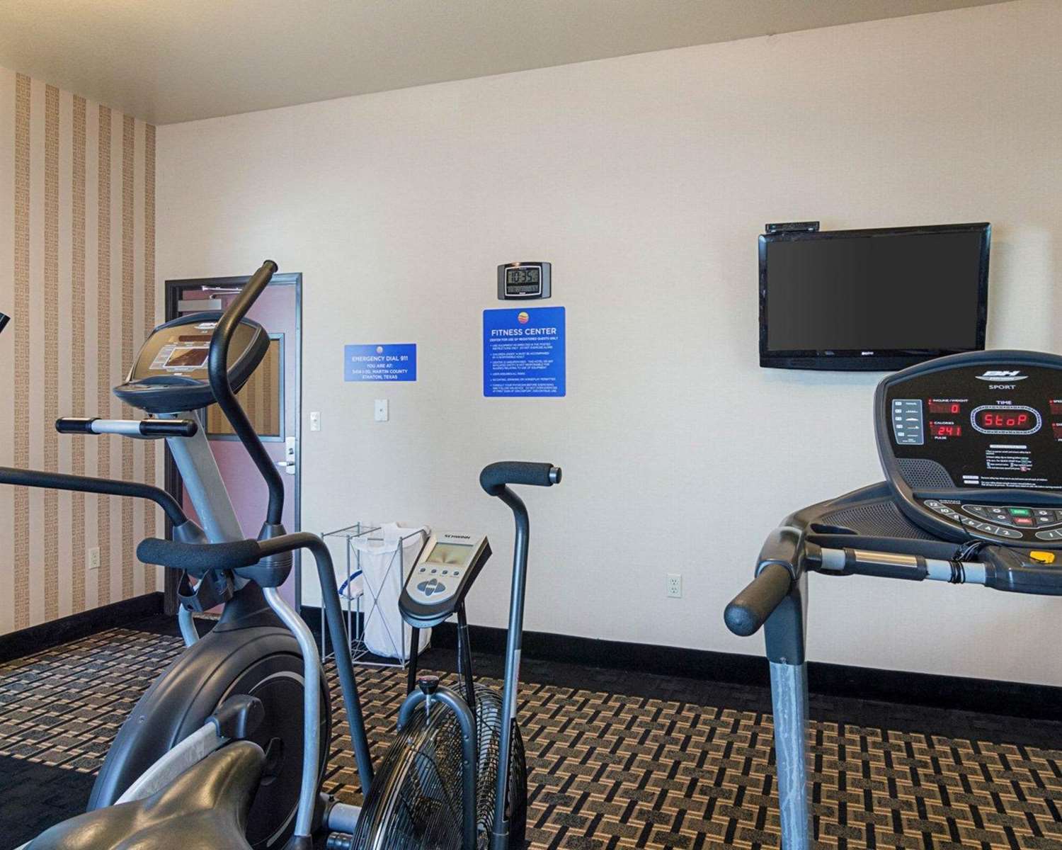 Comfort Inn I-20 Midland Stanton 18/26