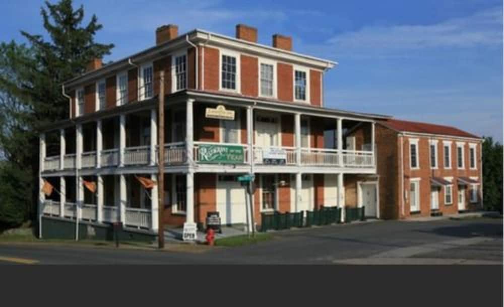 Lafayette Inn 5/66
