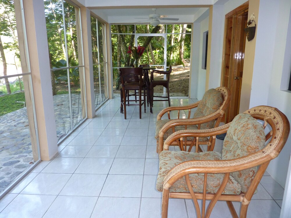 Villas Pico Bonito 44/66