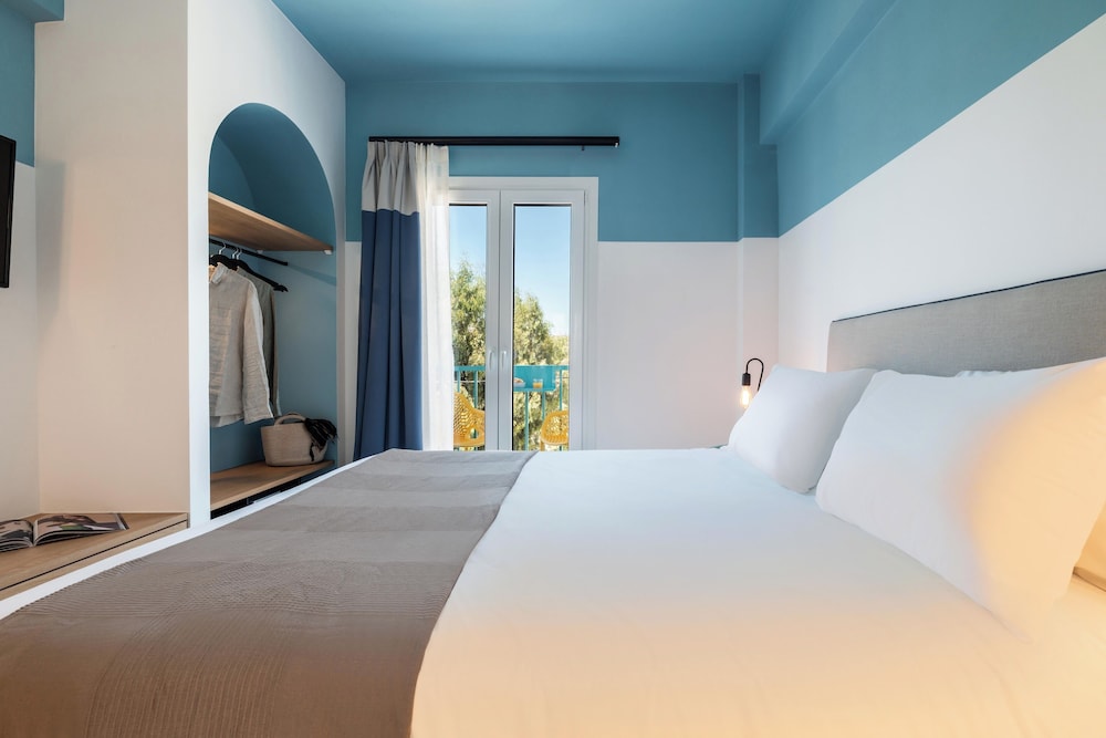 Play Paros, a member of Brown Hotels 32/62