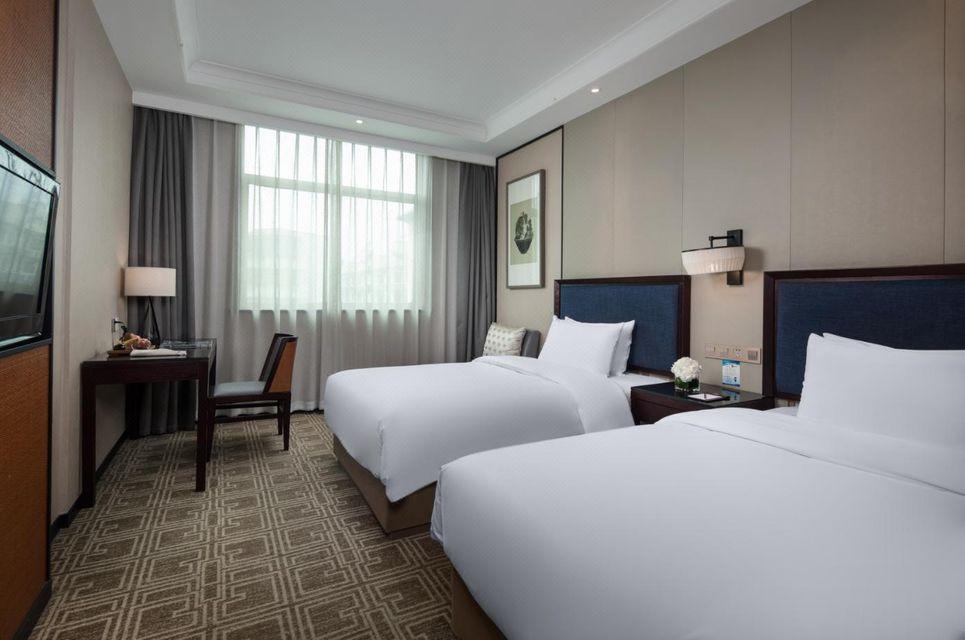 Elegant, Delight, Twin Beds