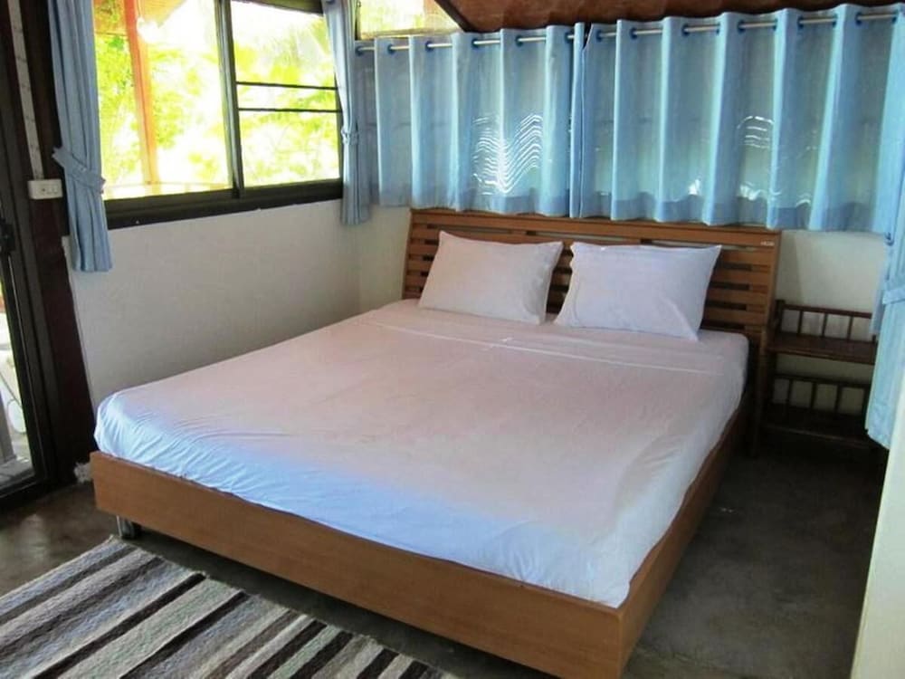 DELUXE, FAMILY, BUNGALOW, BEACH FRONT