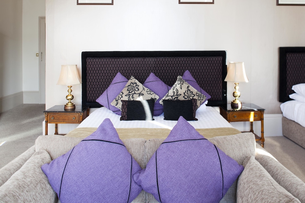 The Abbey Sands Hotel 52/60
