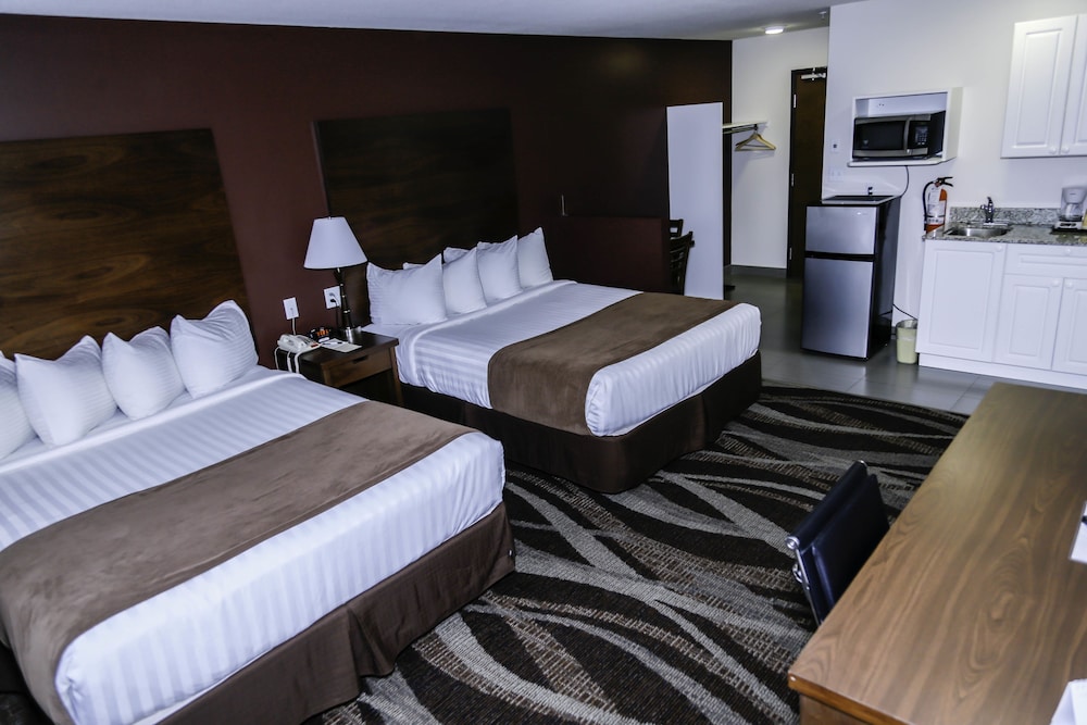 غرفة قياسية بسريرين كوين بمطبخ صغير، Walking Eagle Inn & Lodge 3/5