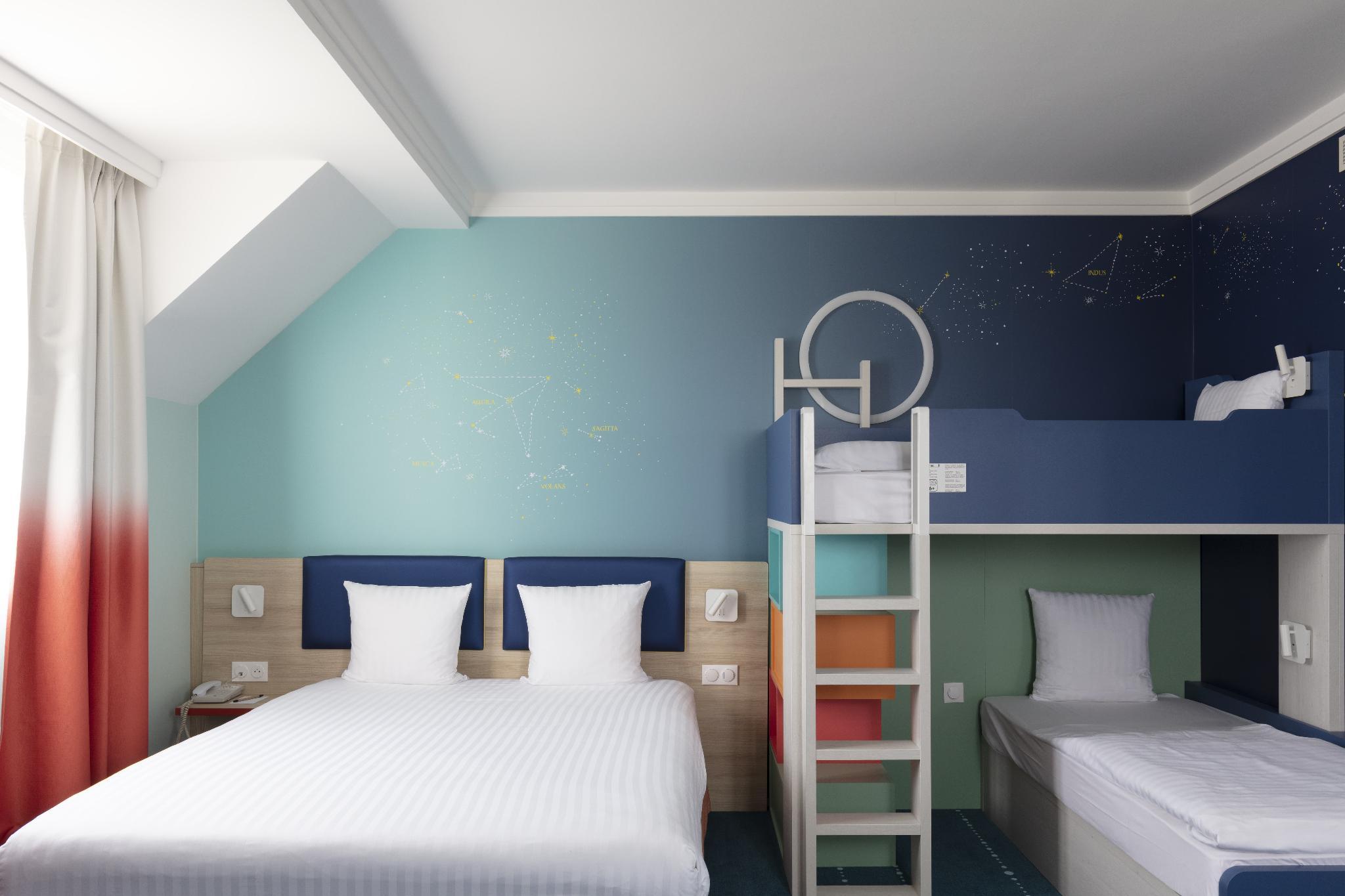 Family, Suite, 1 Double and 2 Bunk Beds
