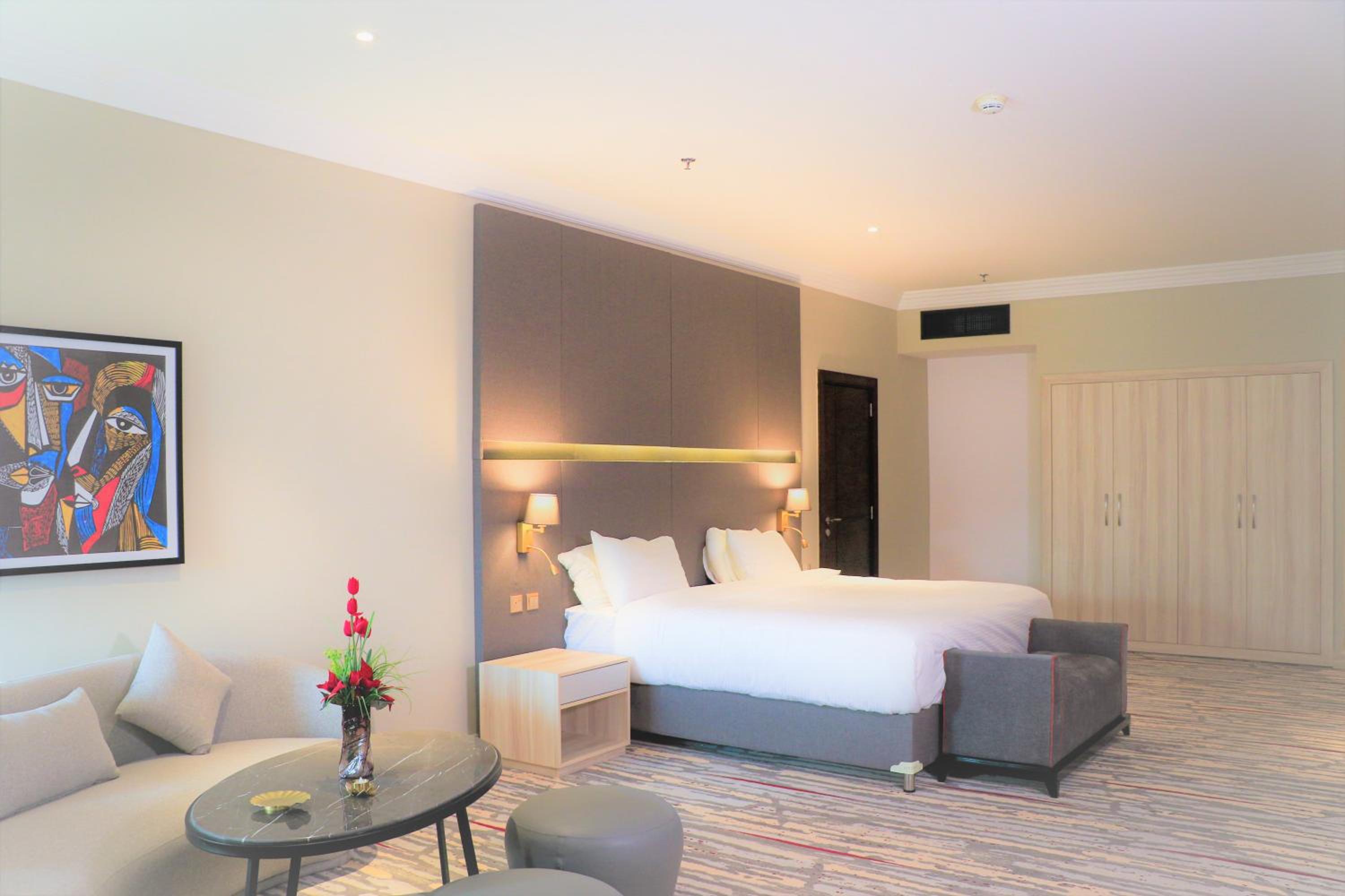 Ramada by Wyndham Doha Old Town 30/64