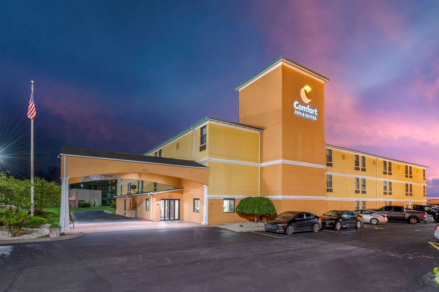 Comfort Inn & Suites Cincinnati Eastgate 38/40