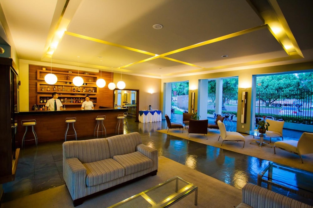 AIPANA PLAZA HOTEL 21/34