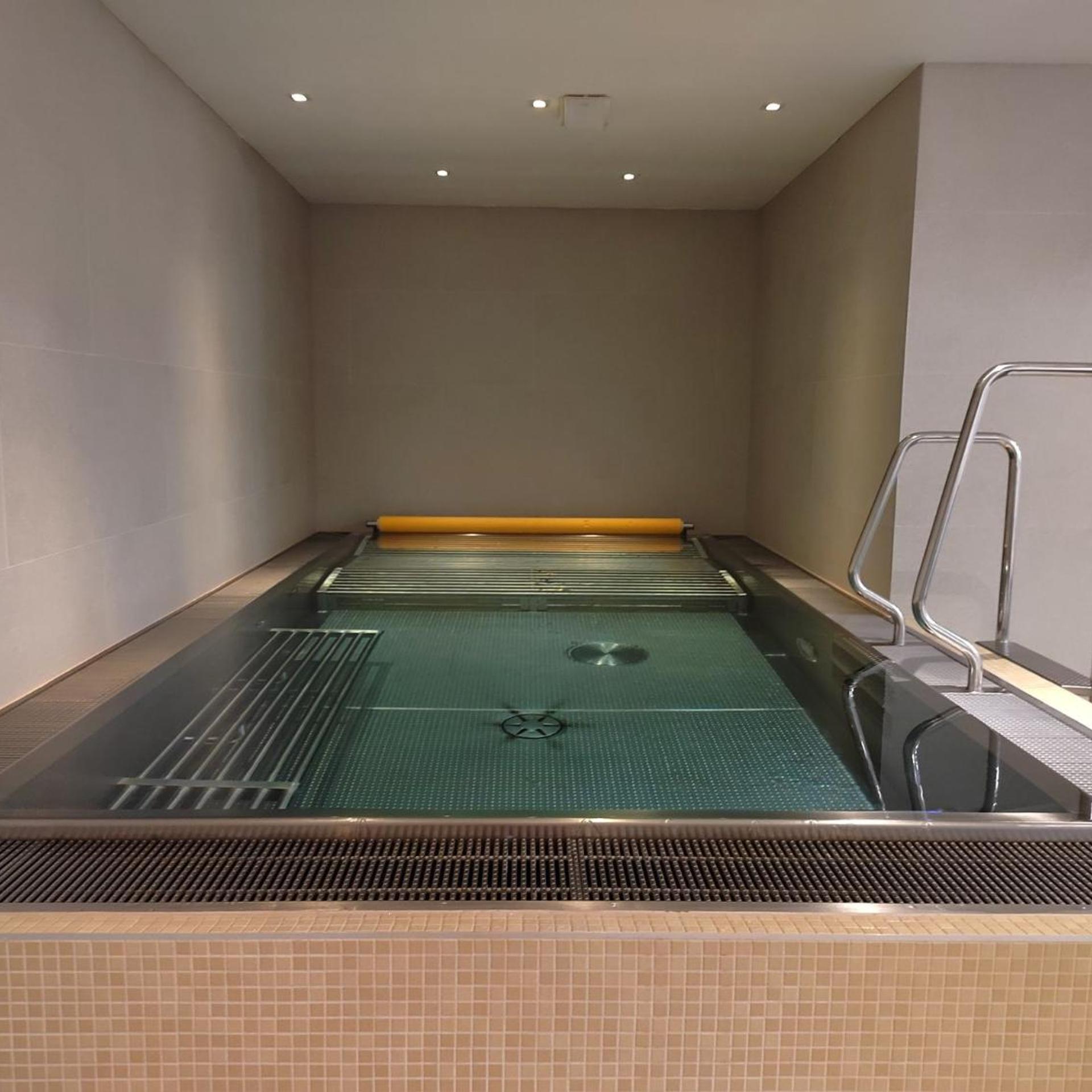 Hotel 99 35/61