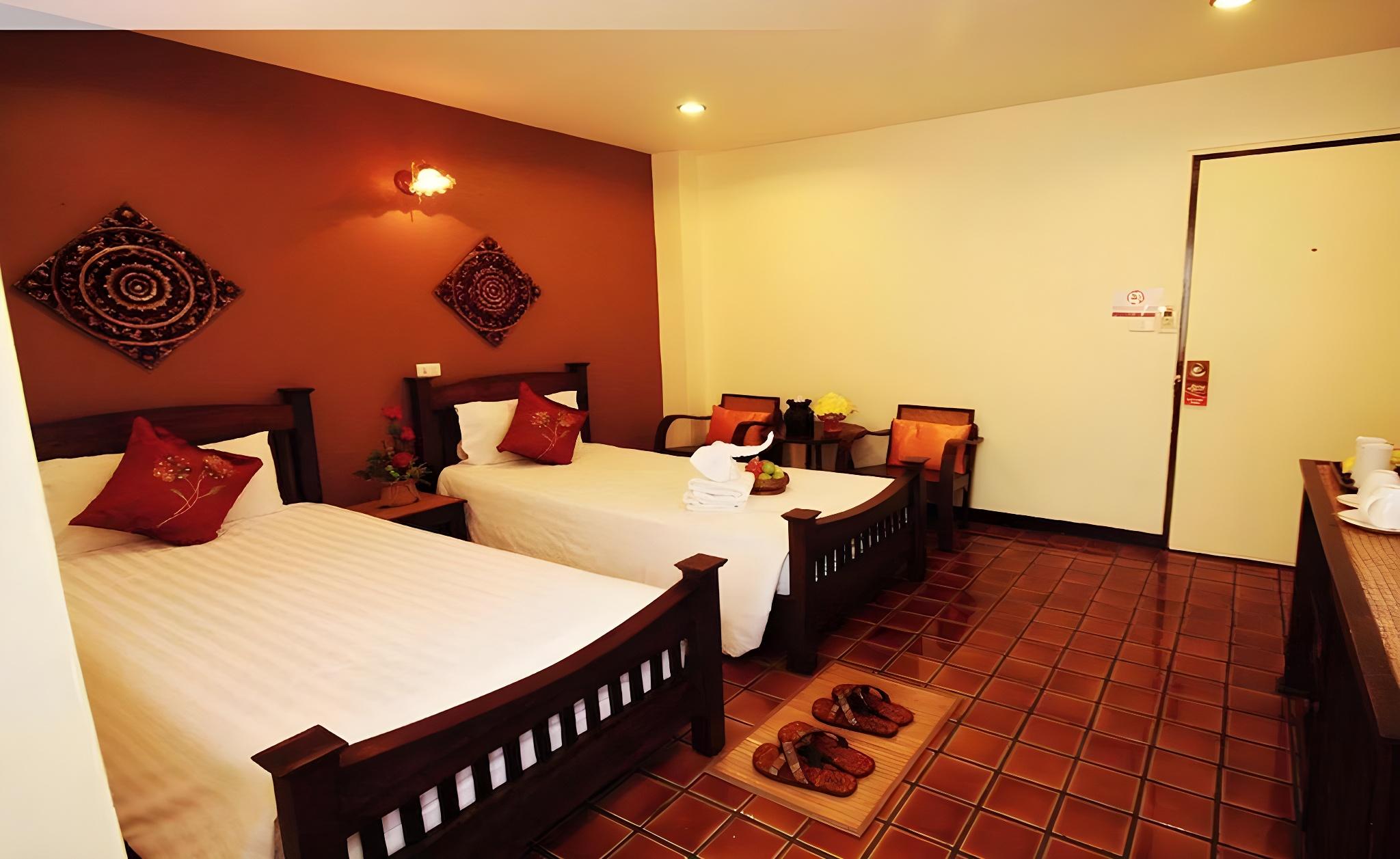 Room, Triple, 3 Beds, No Window