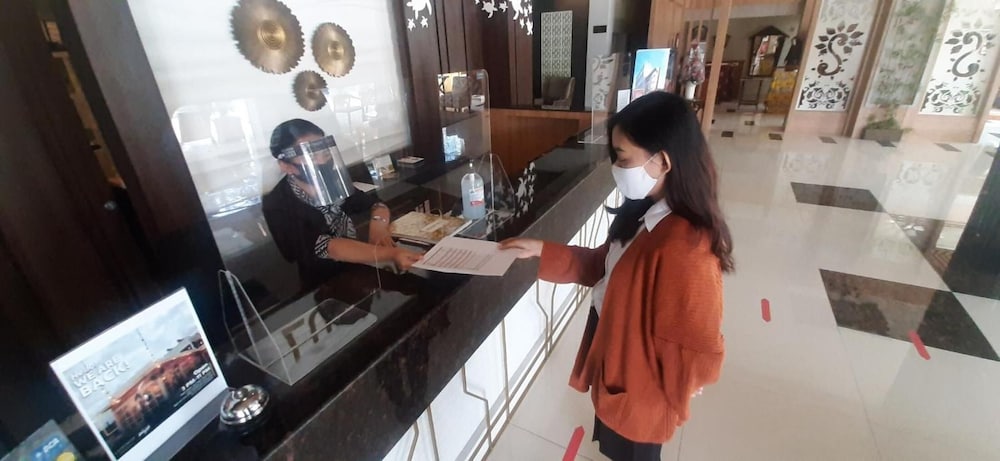 Luminor Hotel Banyuwangi Yos Sudarso 58/70
