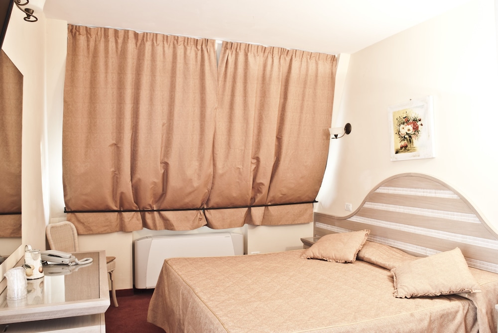 Hotel Nedy 23/47