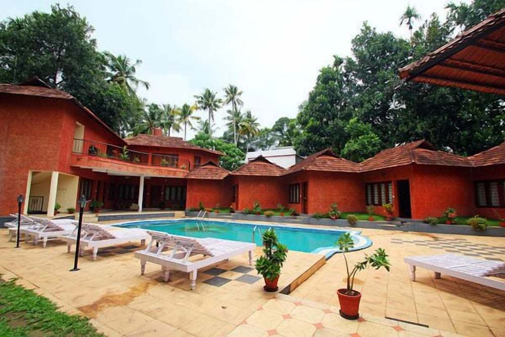 Deshadan Cliff And Beach Resort Varkala 42/50
