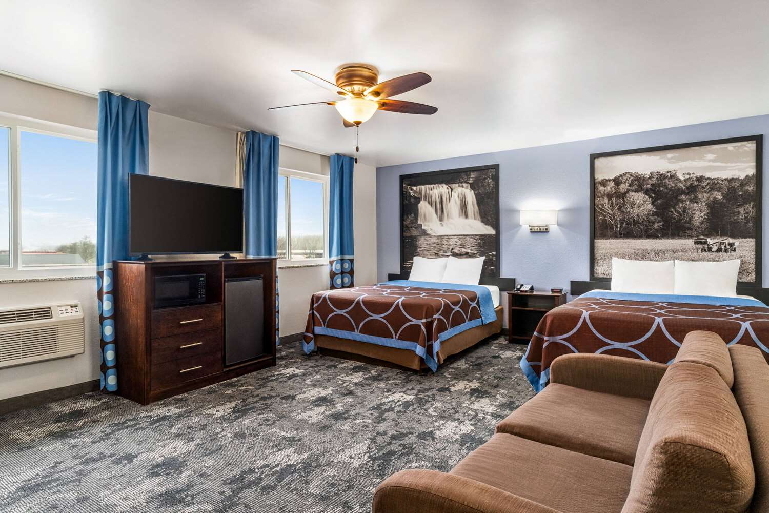Super 8 by Wyndham Columbus IN 20/33