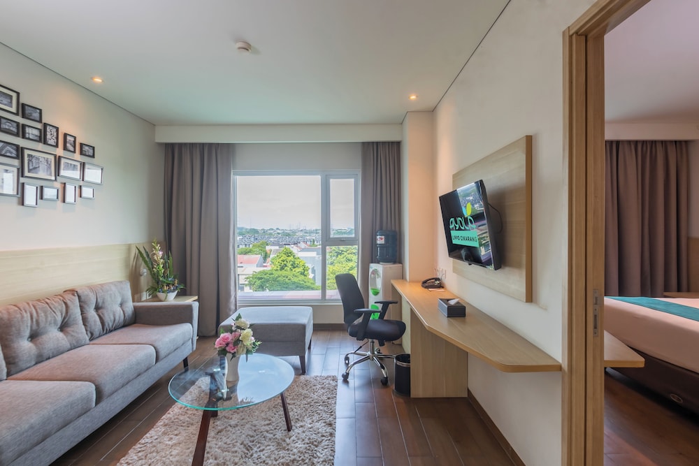 Hotel Ayola Lippo Cikarang 41/60