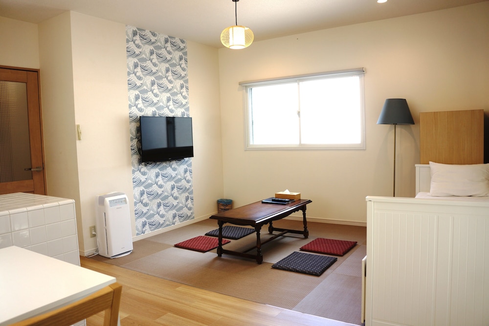 Ten Apartment Hotel 44/50
