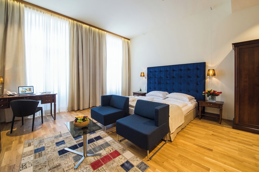 Junior Suite, Studio, King Bed، Hilight Suites Hotel 3/8