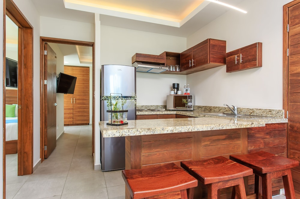Aqua Star Boutique Hotel and Condos By Koox Luxury Collection 8/80