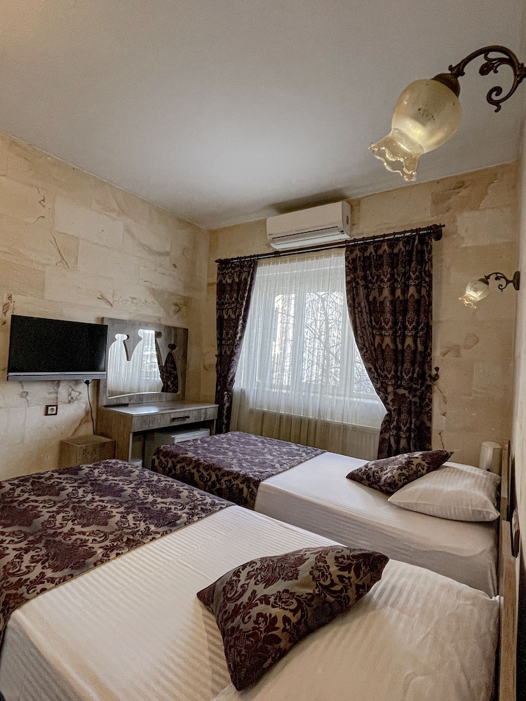 Yusuf Bey House 16/66