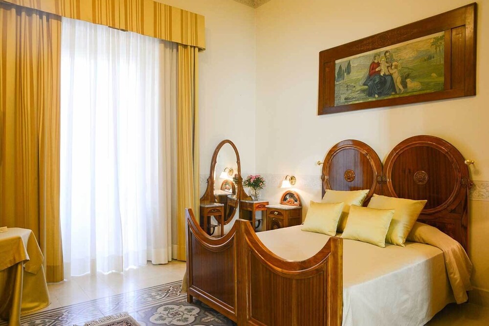 Albergo Italia 18/29