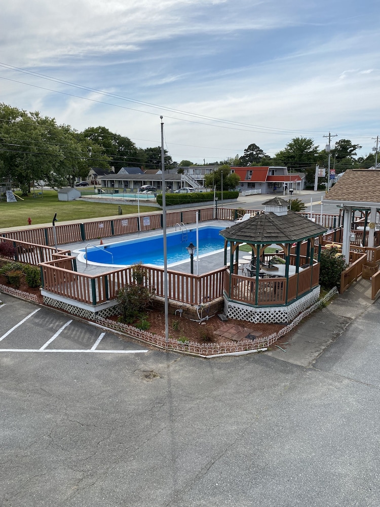 Rodeway Inn 49/58