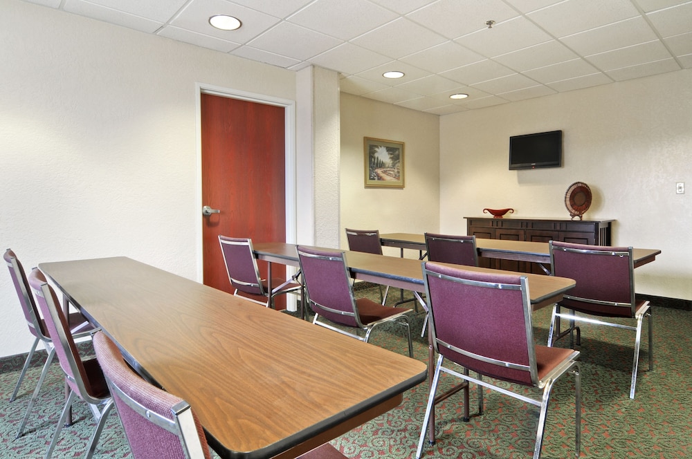 Microtel Inn Suites By Wyndham Marianna 22/23