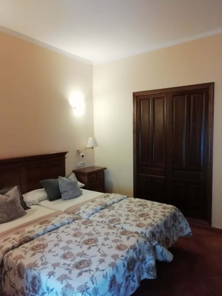 Plateros Hotel 10/50