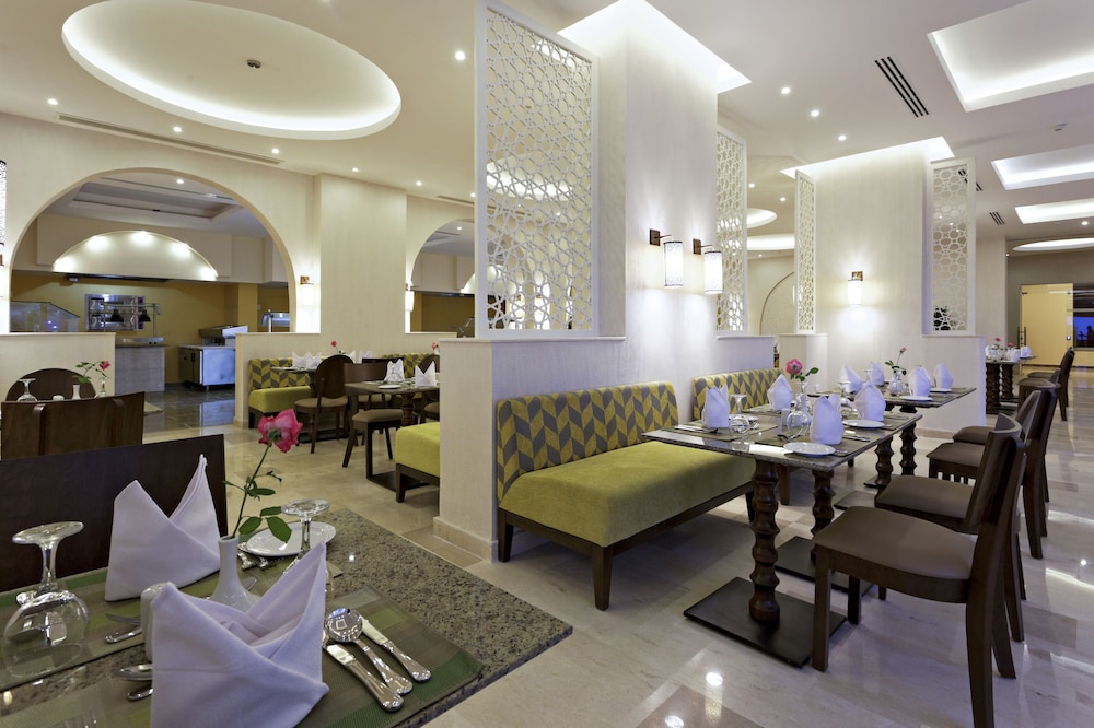 Royal Star Beach Resort 47/50