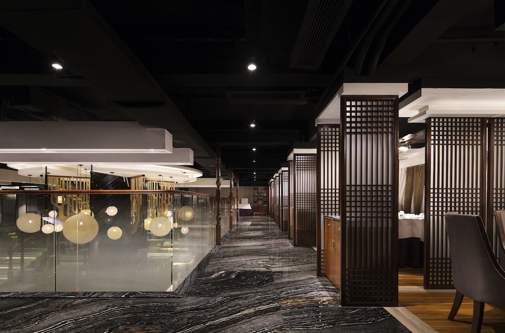 DeRUCCI Hotel 38/65