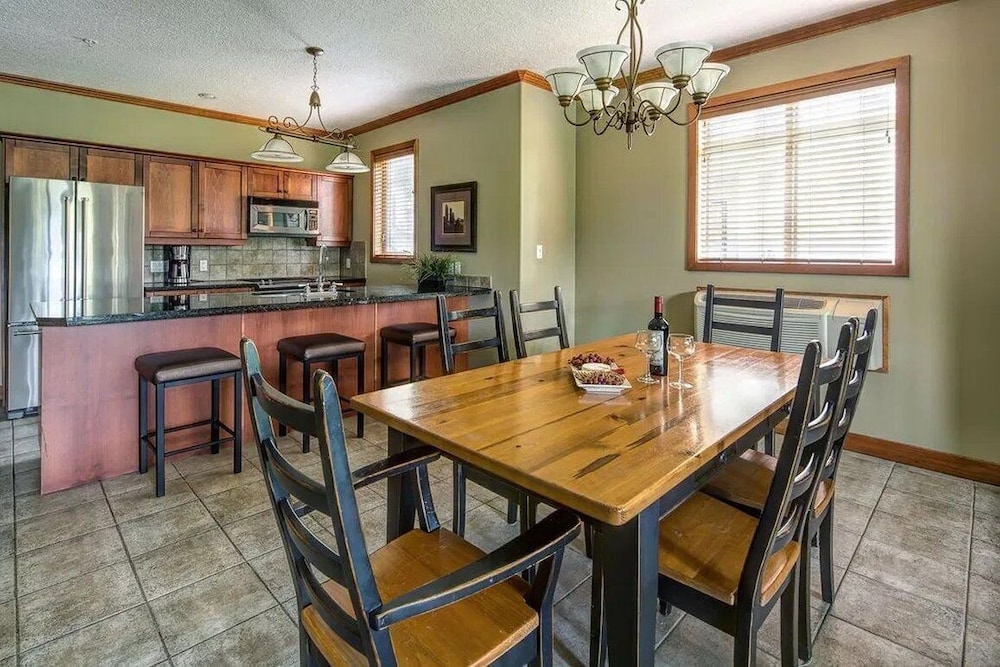 Bighorn Meadows Resort 58/68