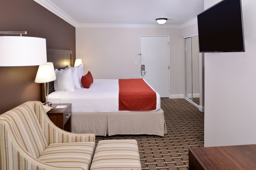 Best Western Plus LA Mid Town Hotel 19/37
