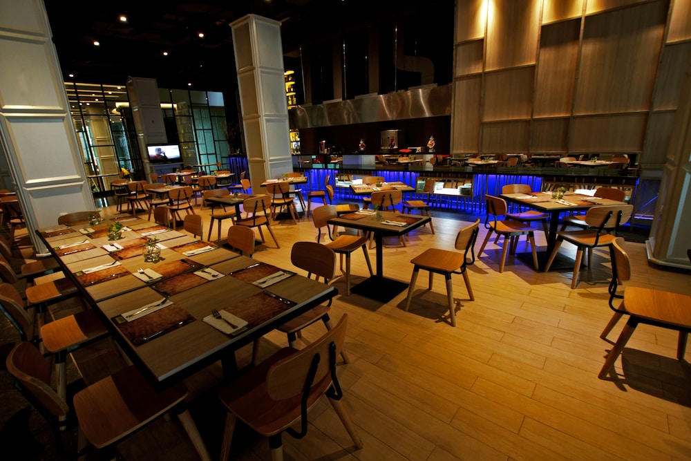 Sparks Life Jakarta, ARTOTEL Curated 34/50