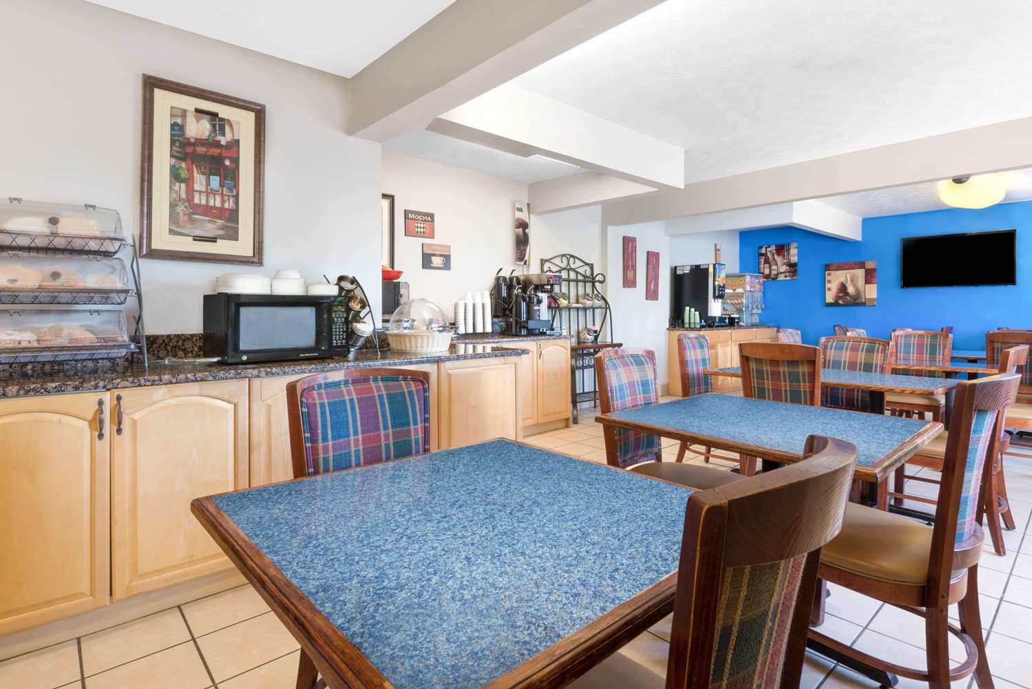 Microtel Inn & Suites By Wyndham London 24/32