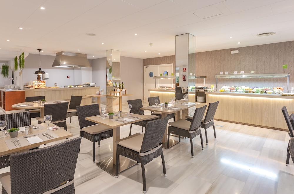 JS Miramar hotel 48/70