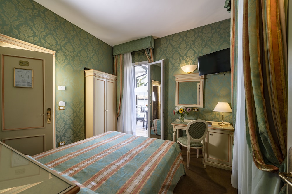 Hotel Villa Delle Palme 13/79