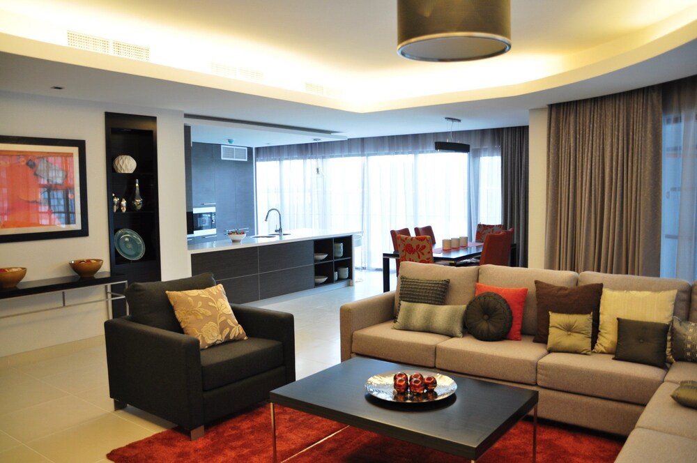 Majestic Arjaan By Rotana 25/57