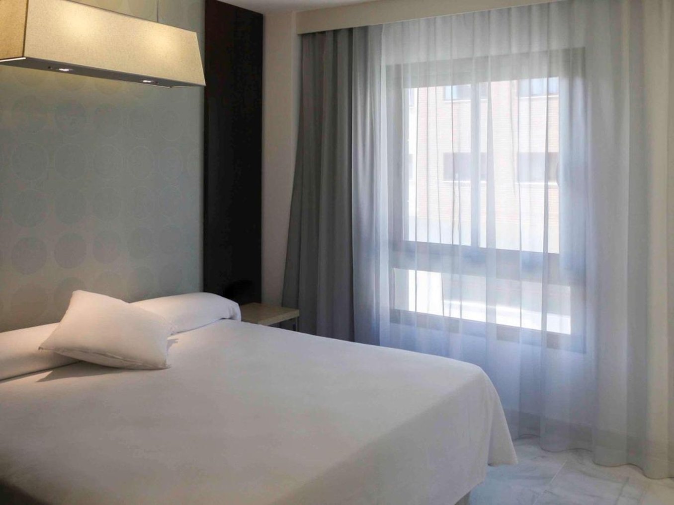 Suittes Hotel 8/36