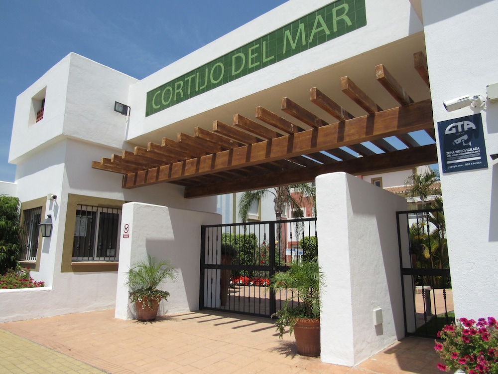 Cortijo Del Mar Resort 1/50