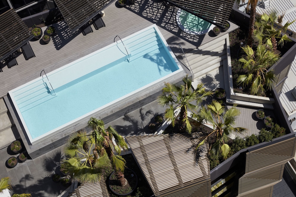 Turnkey Accommodation - North Melbourne 10/27