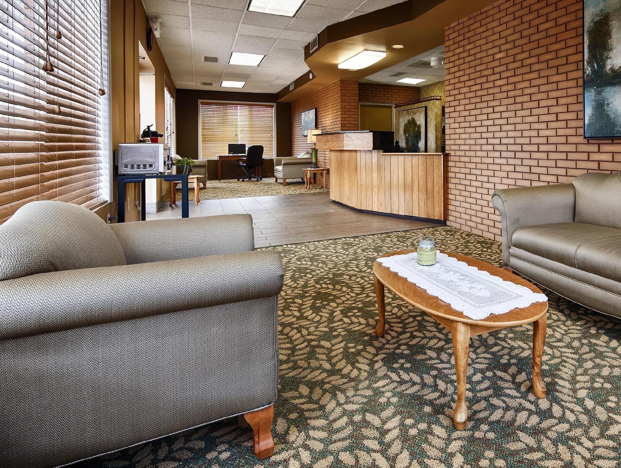 Days Inn By Wyndham Breezewood 26/34