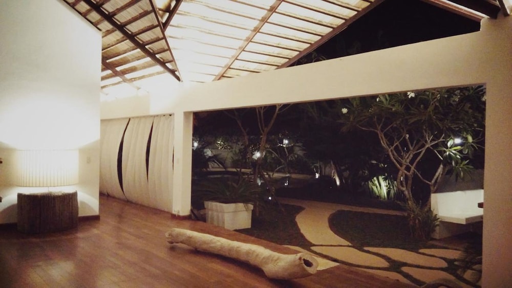 Villa Kalachuchi B&B 32/56