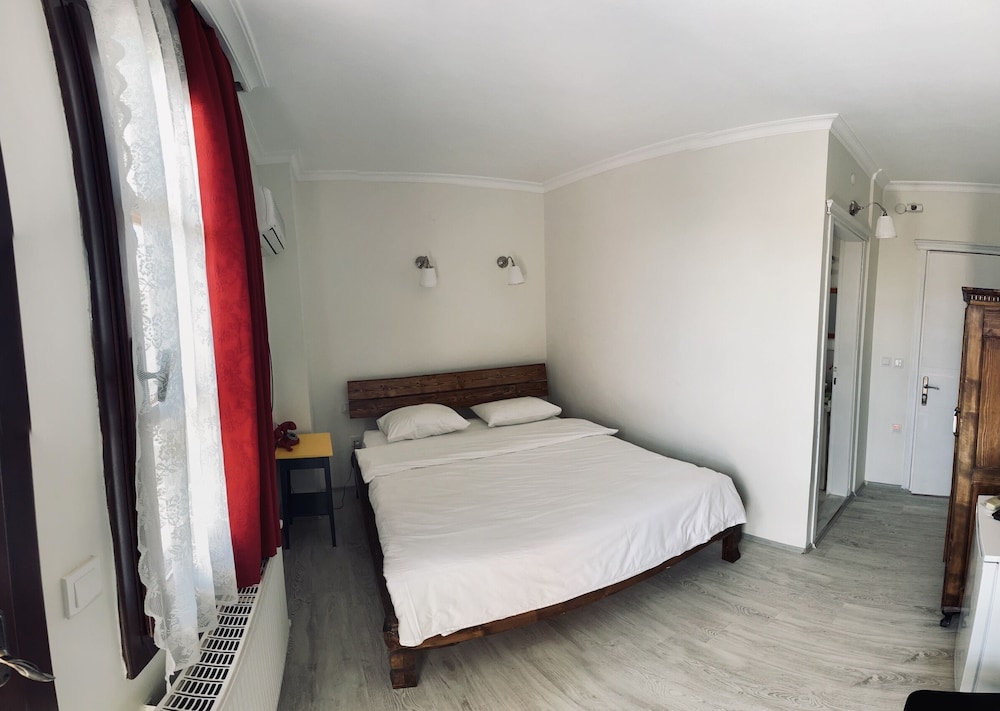 Hotel Erol 5/46