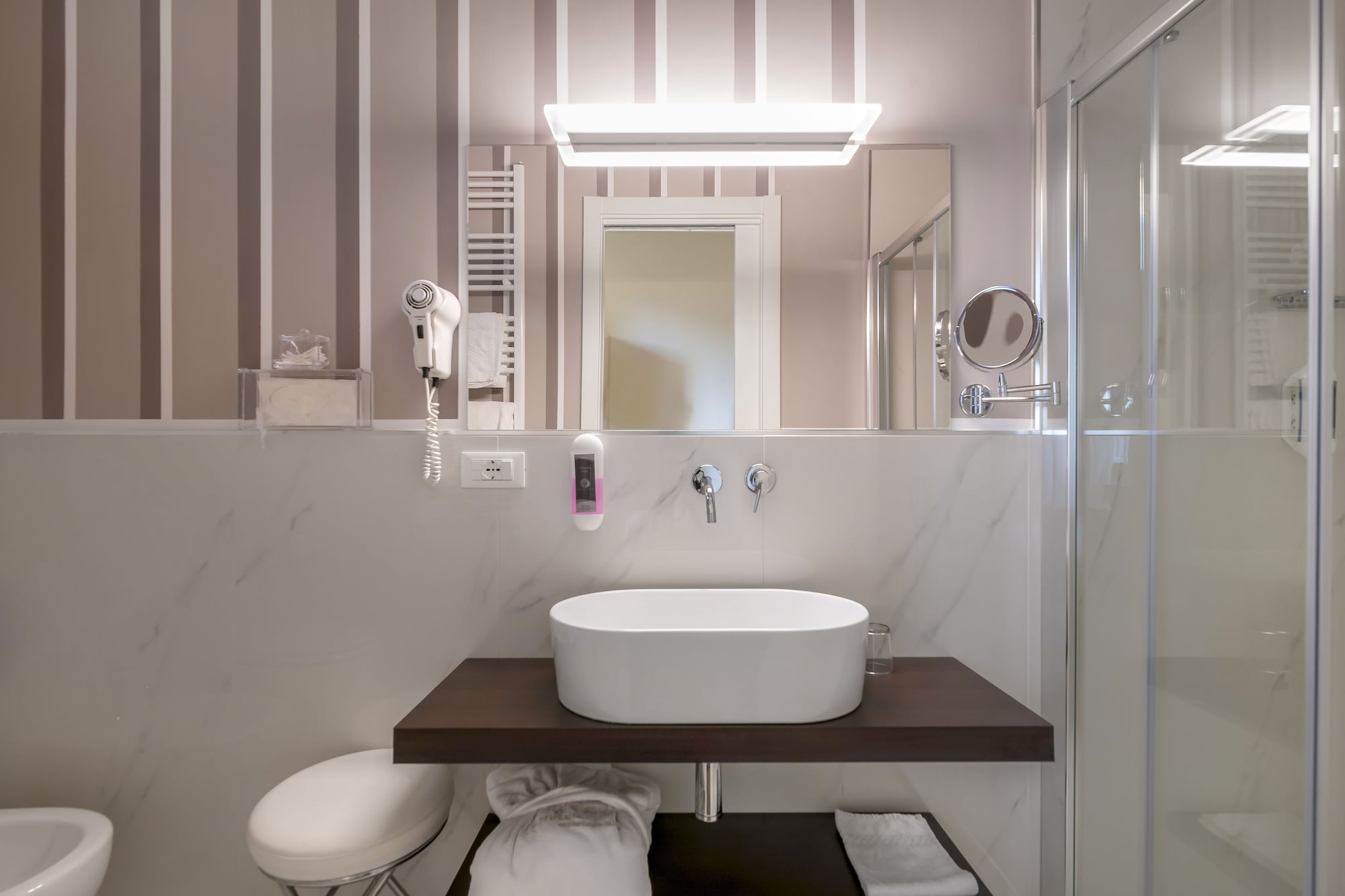 غرفة اقتصادية رباعية، Grand Hotel Tettuccio 2/3