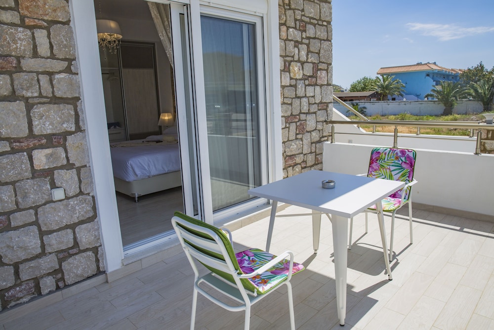 G&K Stone Suites 16/21