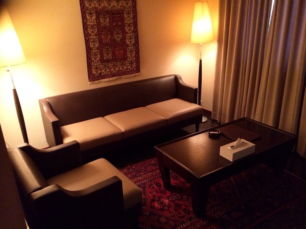 Hotel Ceeds - Adults Only 24/27