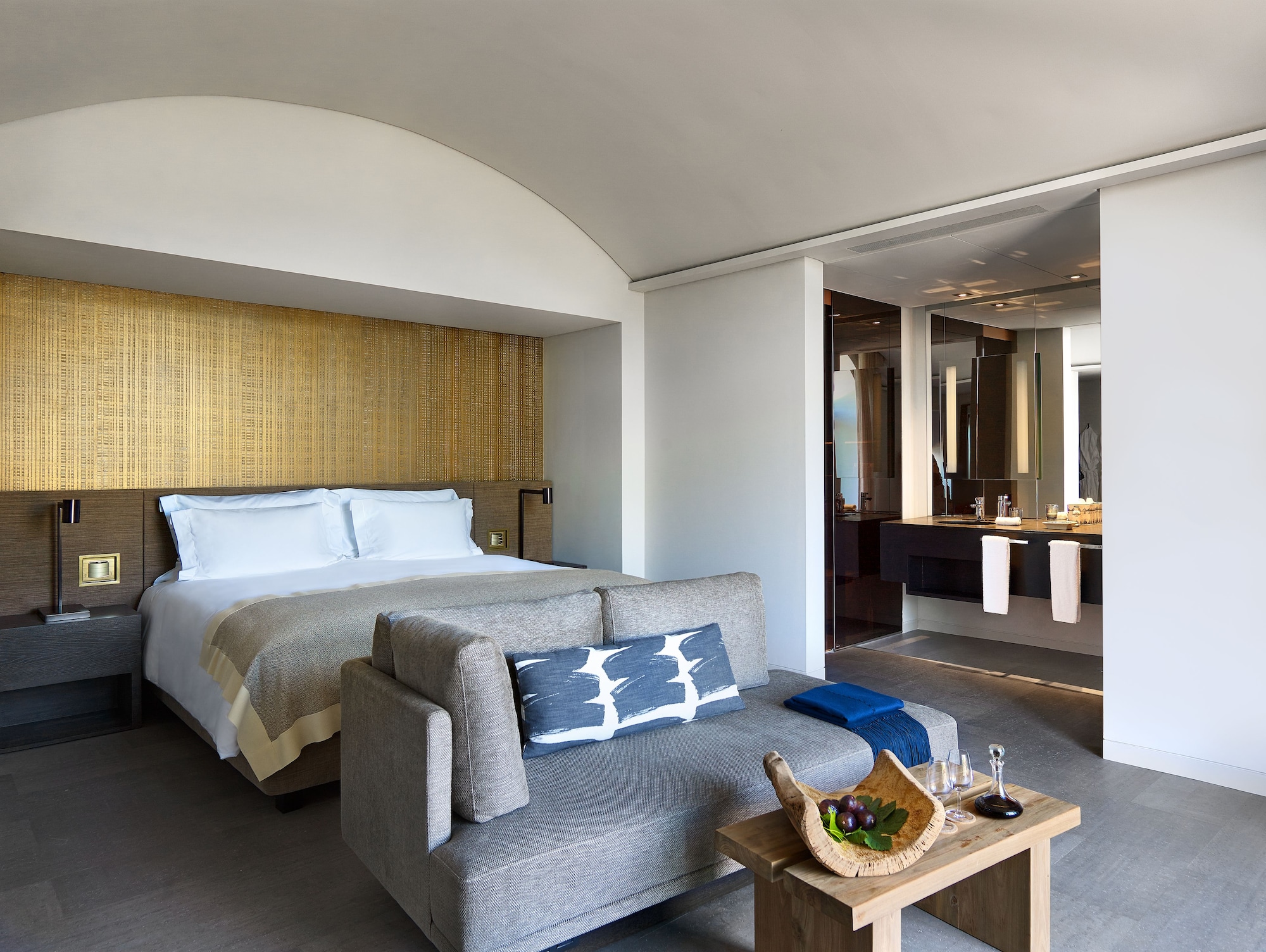River, Quintuple, Double Bed