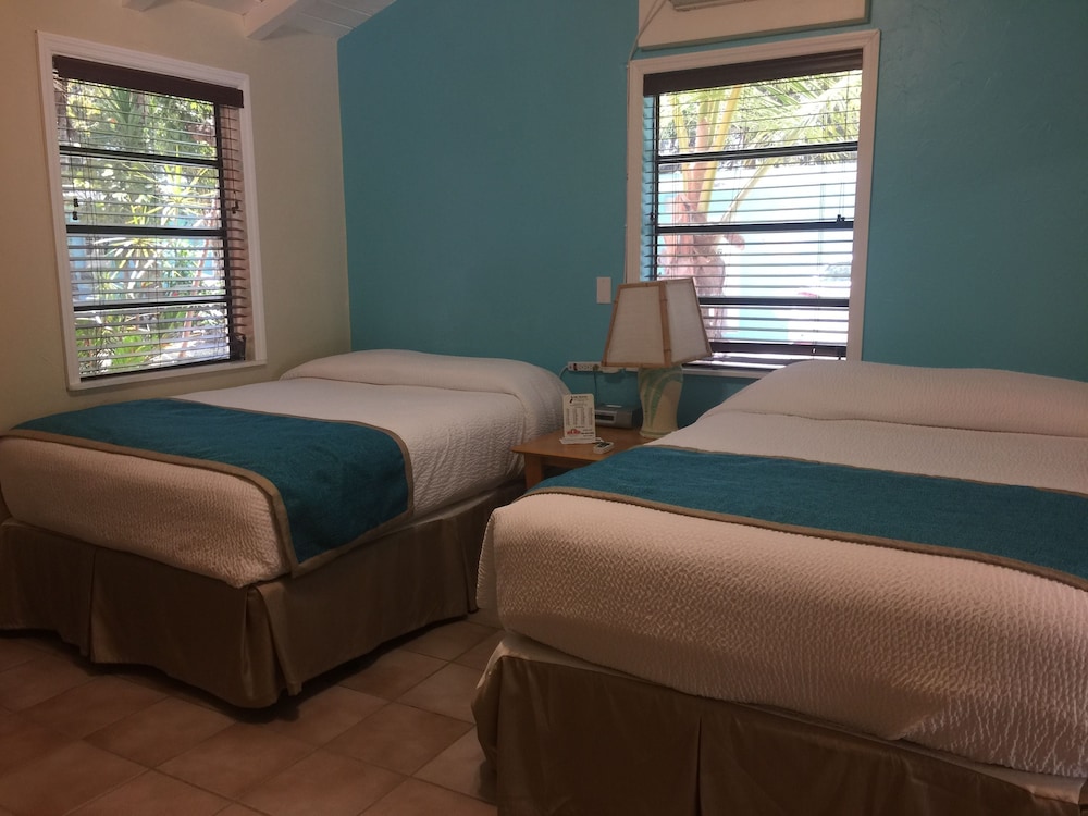 The Pelican Key Largo Cottages 17/76
