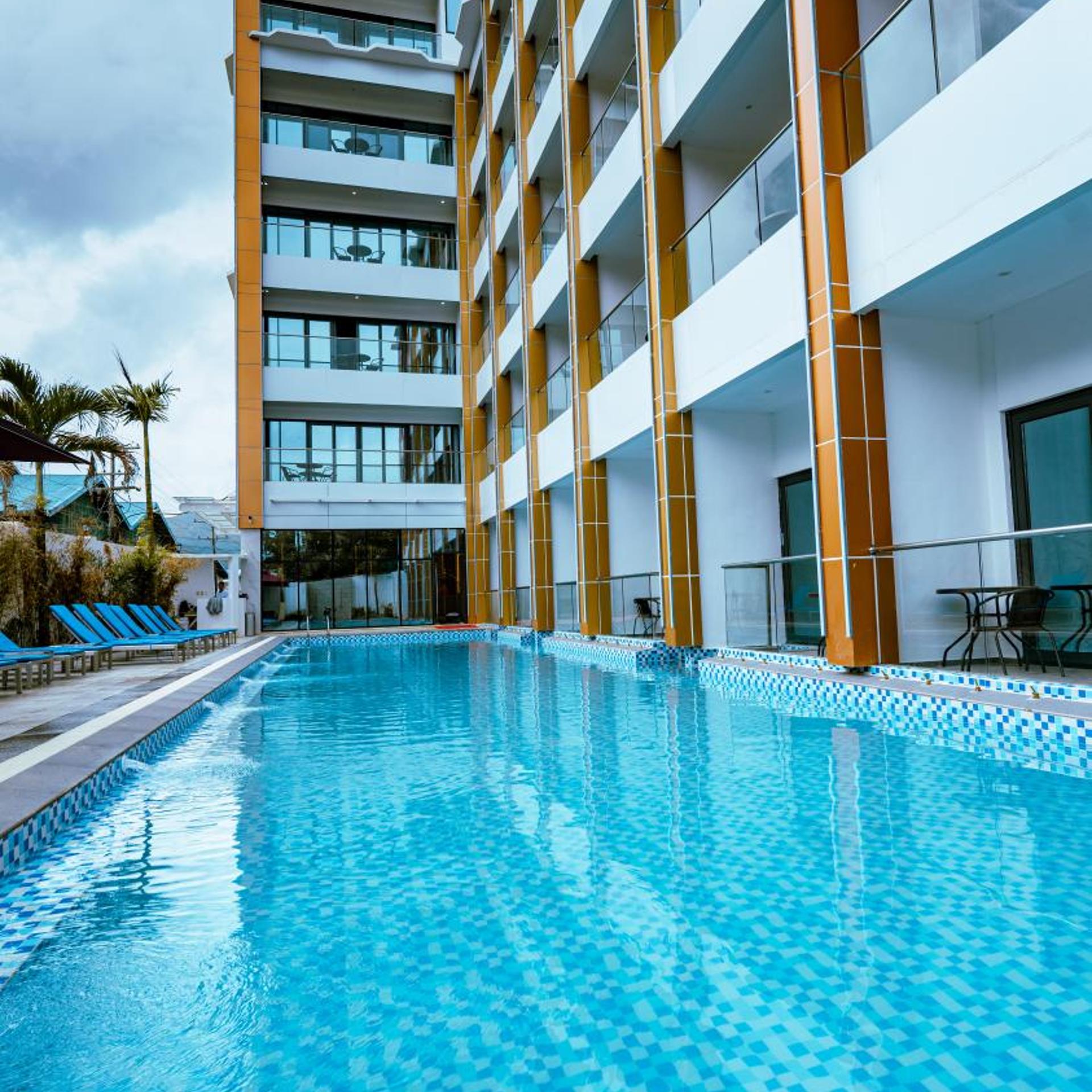 Venus Royale Hotel 58/63