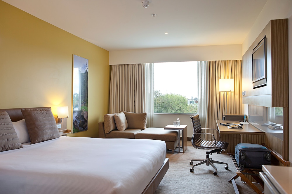 NOVOTEL AUCKLAND ELLERSLIE 12/63