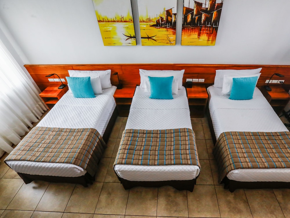 Cucuve Suites 24/67